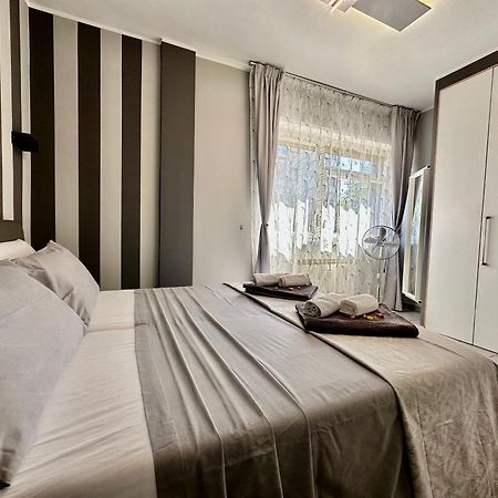 Alle Porte Della Reggia Венарія-Реале Екстер'єр фото
